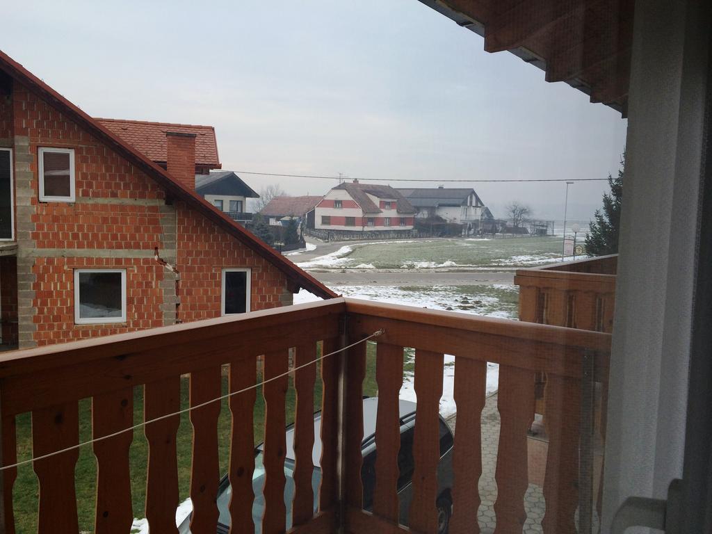 Villa Tourist Farm Salamun Banovci Esterno foto