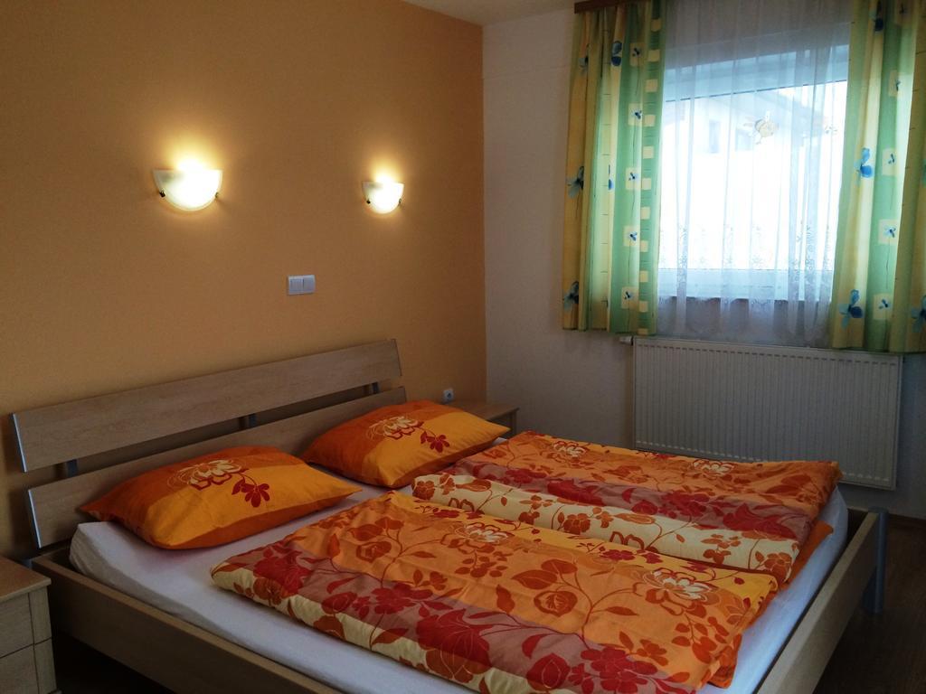 Villa Tourist Farm Salamun Banovci Esterno foto