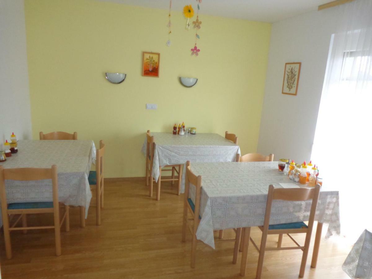 Villa Tourist Farm Salamun Banovci Esterno foto